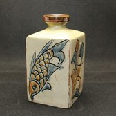 24717　 人間国宝　金城次郎　 (魚紋花瓶)　KINJO　Jiro