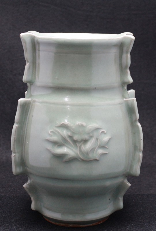 24203　河井寛次郎  青瓷花瓶(鐘渓窯)　KAWAI　Kanjiro
